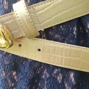 90s vintage Designer Gold Cat buckle leather Belt Small Vintage | Accessories | 9s Vintage Designer Gold Cat Buckle  main image 2